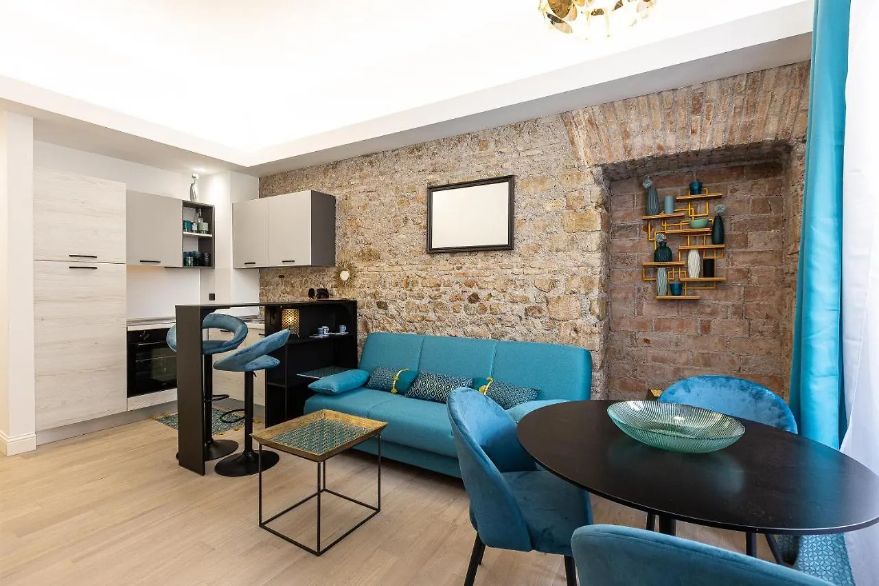 Apartment Solferino By Rental In Rome