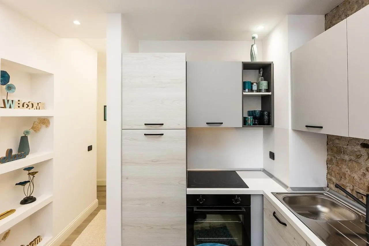 Apartment Solferino By Rental In Rome
